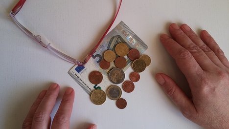 pension-1745842_640.jpg